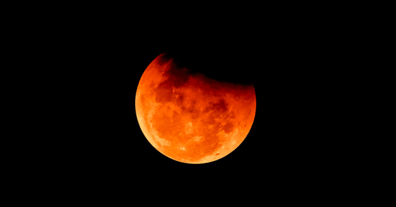 Éclipse de lune rousse la plus longue du siècle : 27 juillet 2018
