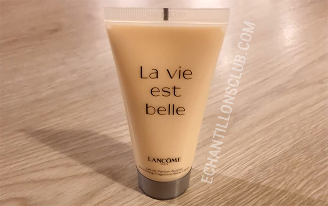 échantillon de lait corps La Vie est Belle de Lancôme