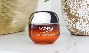 Échantillon gratuit d’un soin anti-âge Blue Therapy de Biotherm