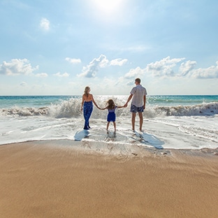 Chèques vacances offerts aux Français les plus modestes