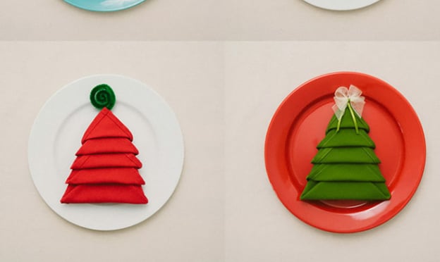 Astuce : Pliez vos serviettes de table en forme de sapin de Noël