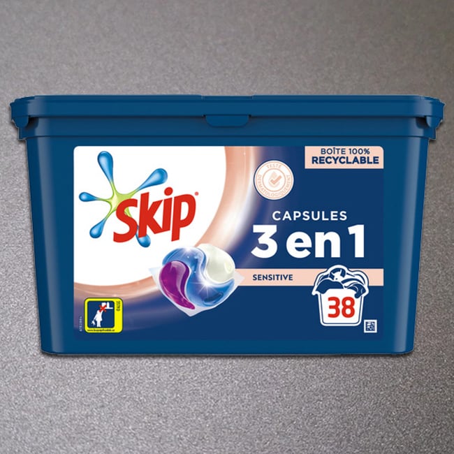 Promo Lessive capsules 3 en 1 SKIP chez Carrefour Market
