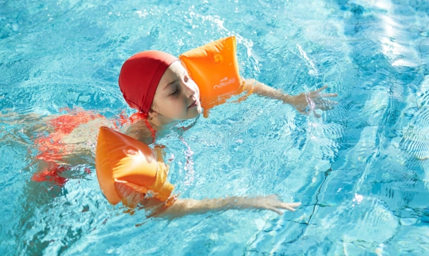 J’apprends à nager 2023 : Des cours de natation gratuits