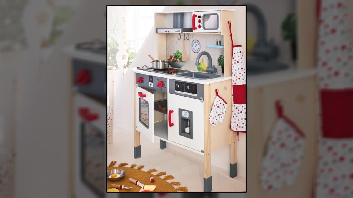 Lidl : Cuisine enfant en bois + accessoires pas chers