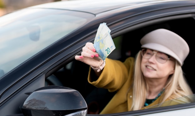 Chèque carburant de 100€ : Pour qui, quand et comment l’obtenir ?