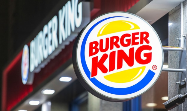 Burger King : 2 menus M + 6 Onion Rings à 18€ (ou 16,20€ via un code)