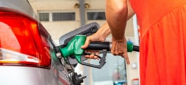 Nouveau chèque carburant de 100€ par voiture : Qui va pouvoir bénéficier de l’aide ?