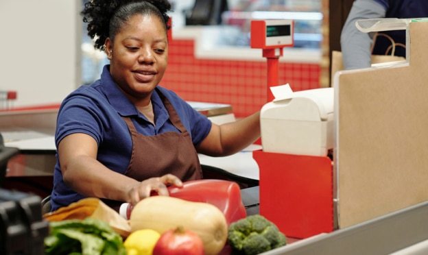 Adieu le chèque alimentaire, place à la carte alimentaire prépayée pour aider les Français